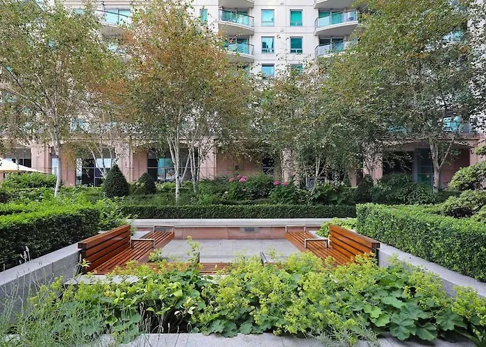 Stunning 2 Bed Thames River View - Central London