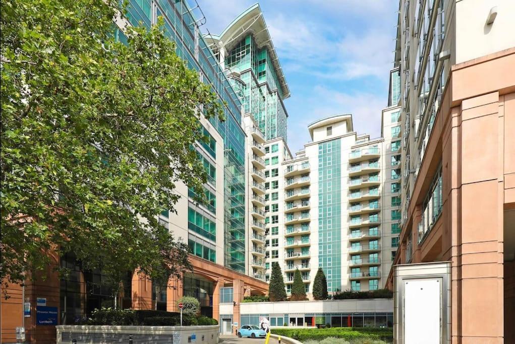 Stunning 2 Bed Thames River View - Appartamento