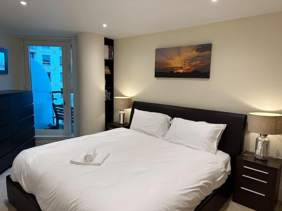 Stunning 2 Bed Thames River View - Londra