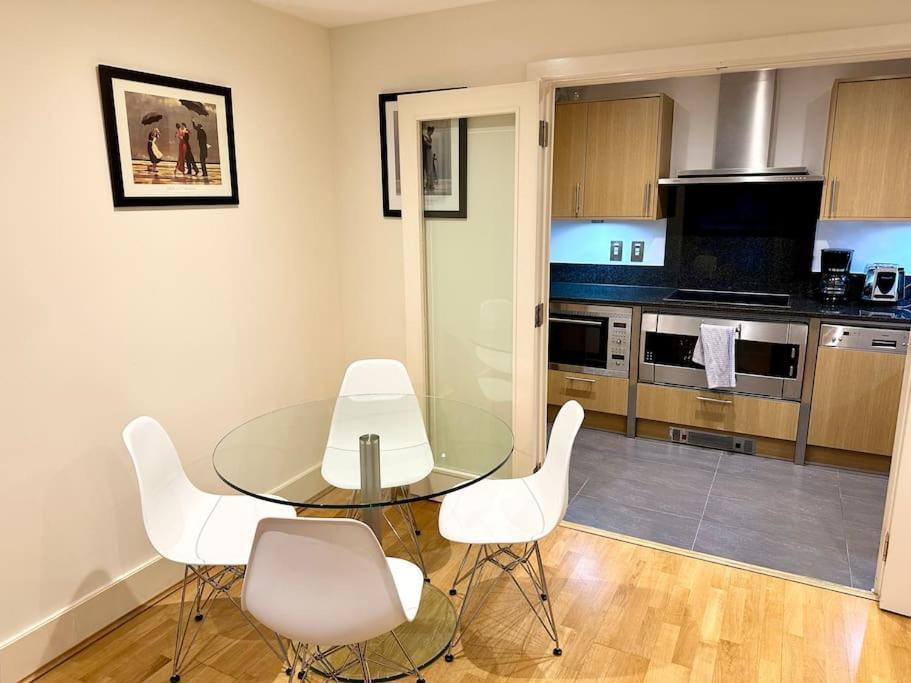 Stunning 2 Bed Thames River View - Appartamento Londra